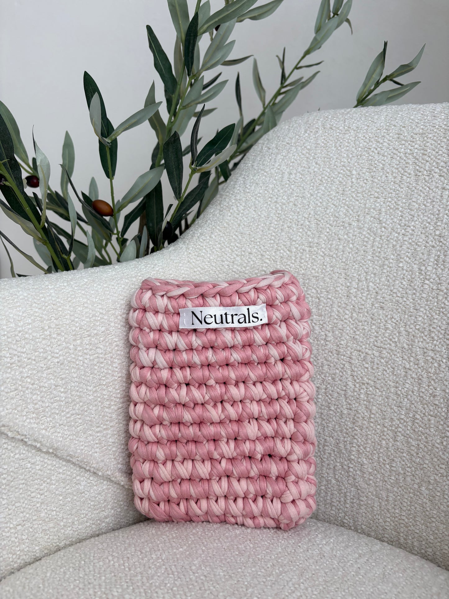 6-Inch Crochet Kindle Case – Soft, Handmade Cover