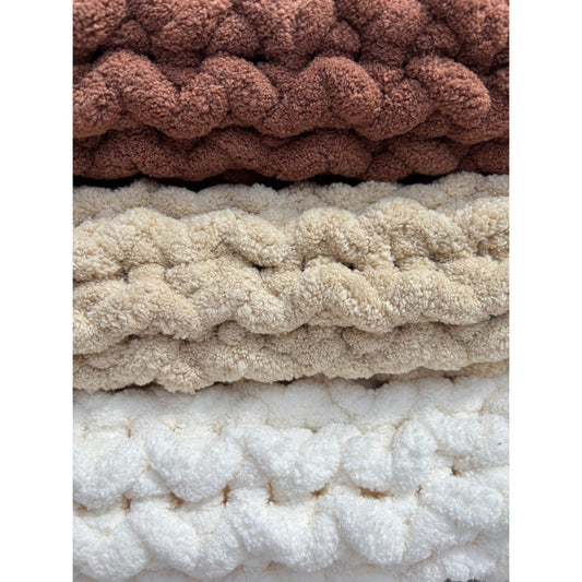 Super Chunky Crochet Blanket – Handmade in Neutral Tones