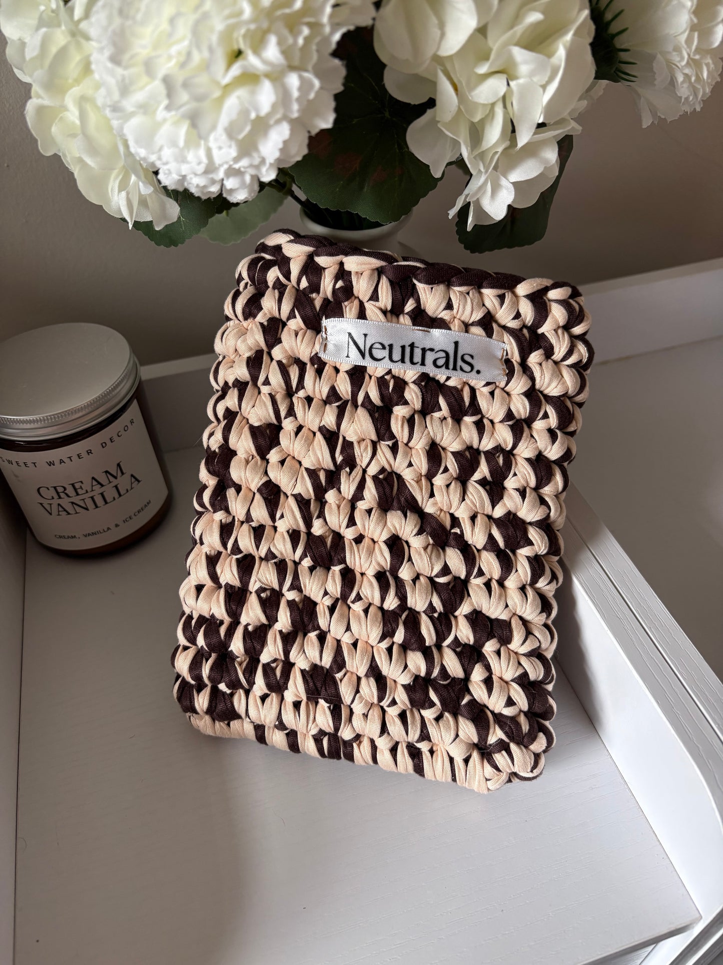 6-Inch Crochet Kindle Case – Soft, Handmade Cover