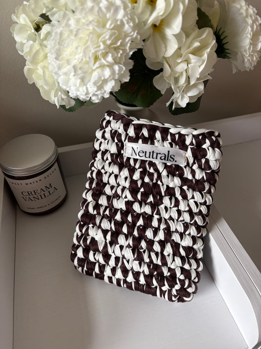 6-Inch Crochet Kindle Case – Soft, Handmade Cover