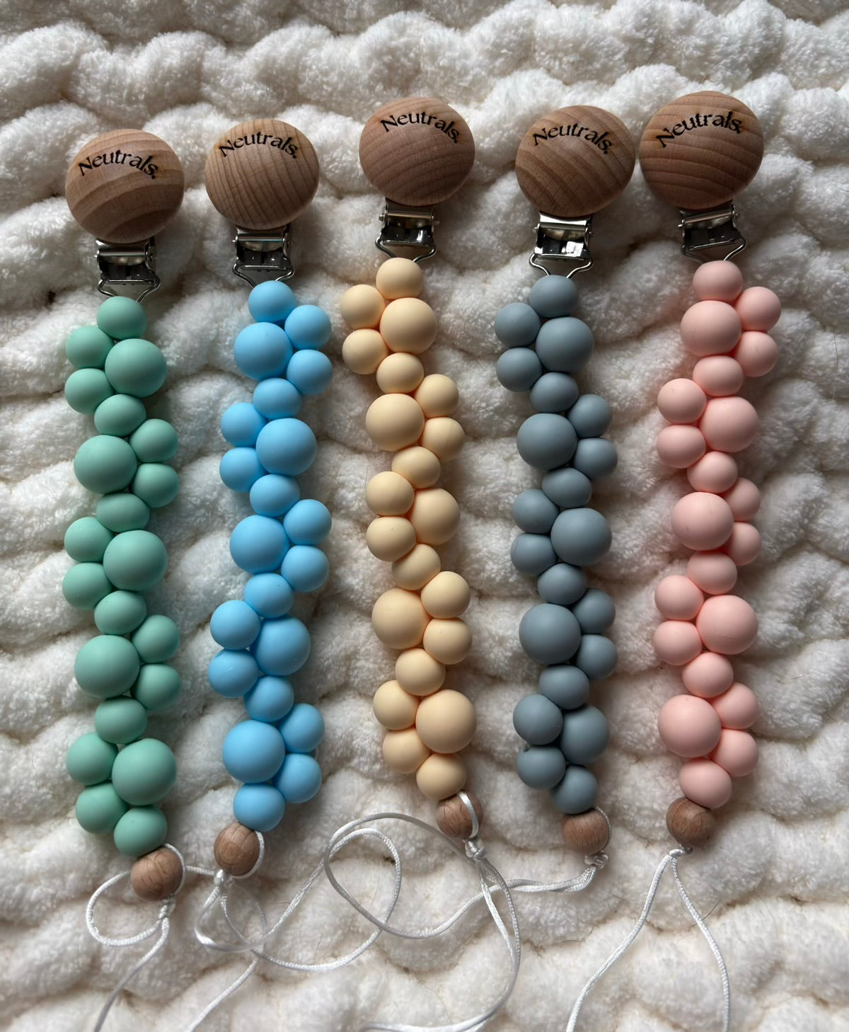 Neutral Silicone & Wooden Dummy Clip – Stylish Holder for Babies