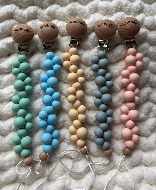 Neutral Silicone & Wooden Dummy Clip – Stylish Holder for Babies