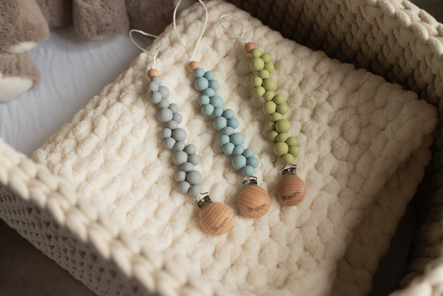 Neutral Silicone & Wooden Dummy Clip – Stylish Holder for Babies