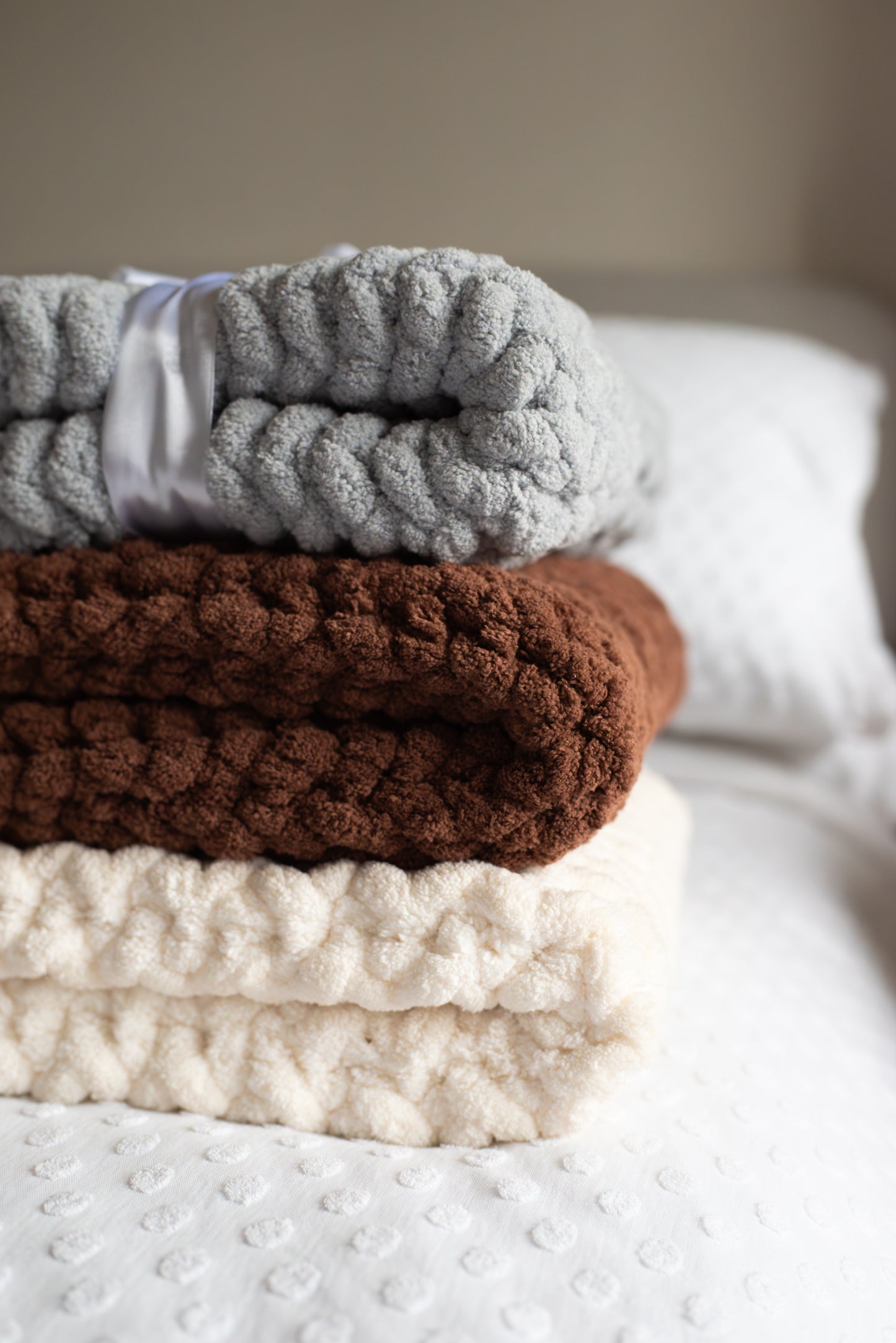 Super Chunky Crochet Blanket – Handmade in Neutral Tones