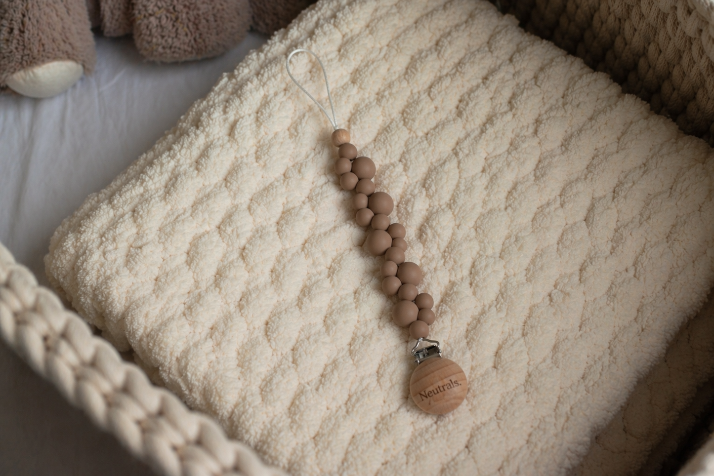 Neutral Silicone & Wooden Dummy Clip – Stylish Holder for Babies