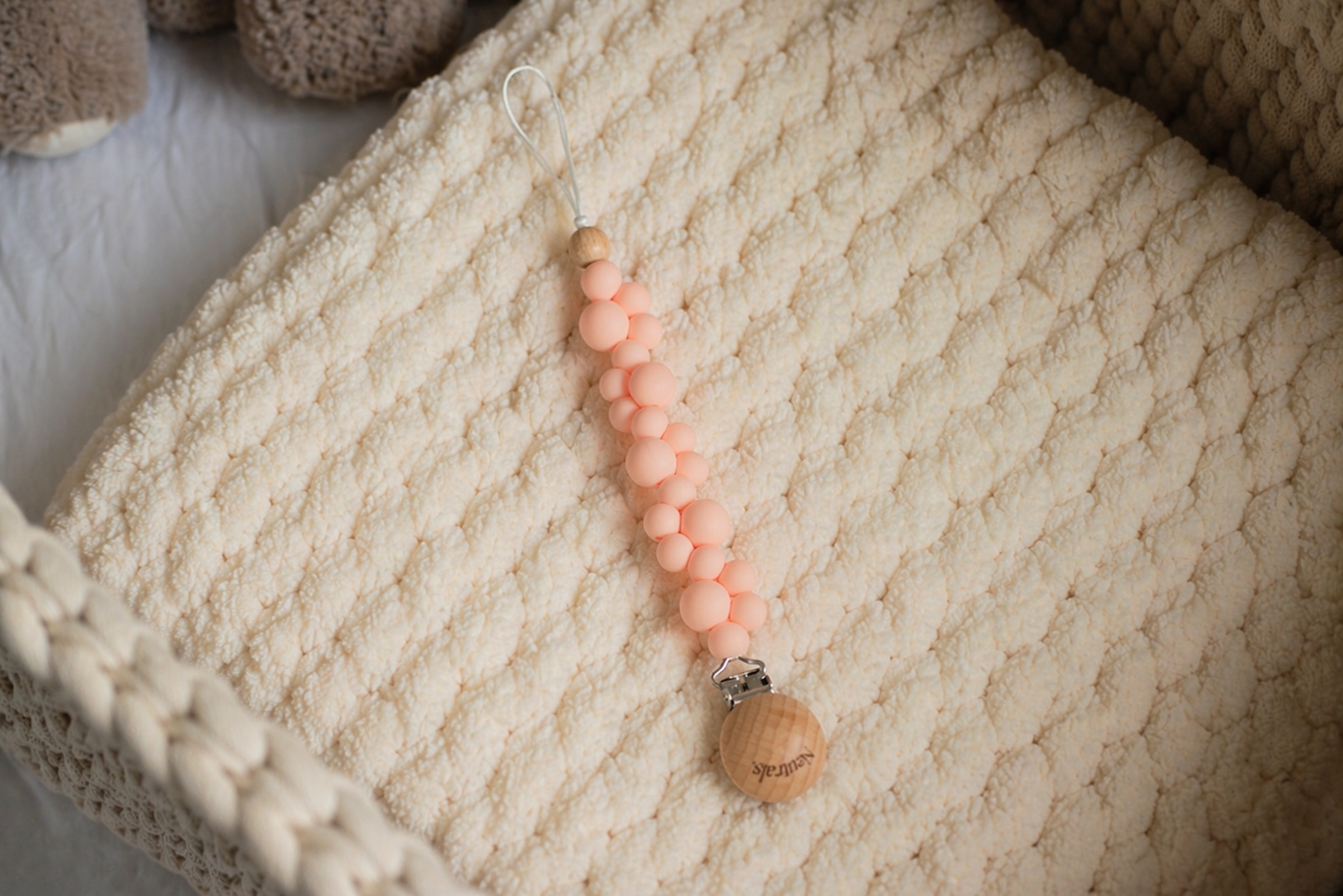 Neutral Silicone & Wooden Dummy Clip – Stylish Holder for Babies