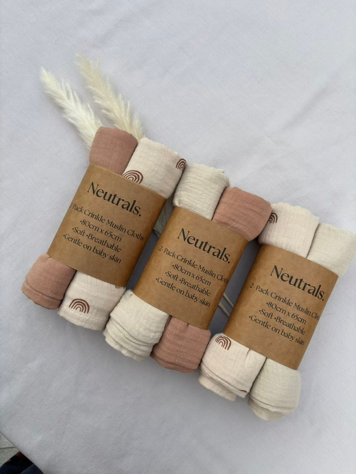 Neutral muslin cloths for babies 