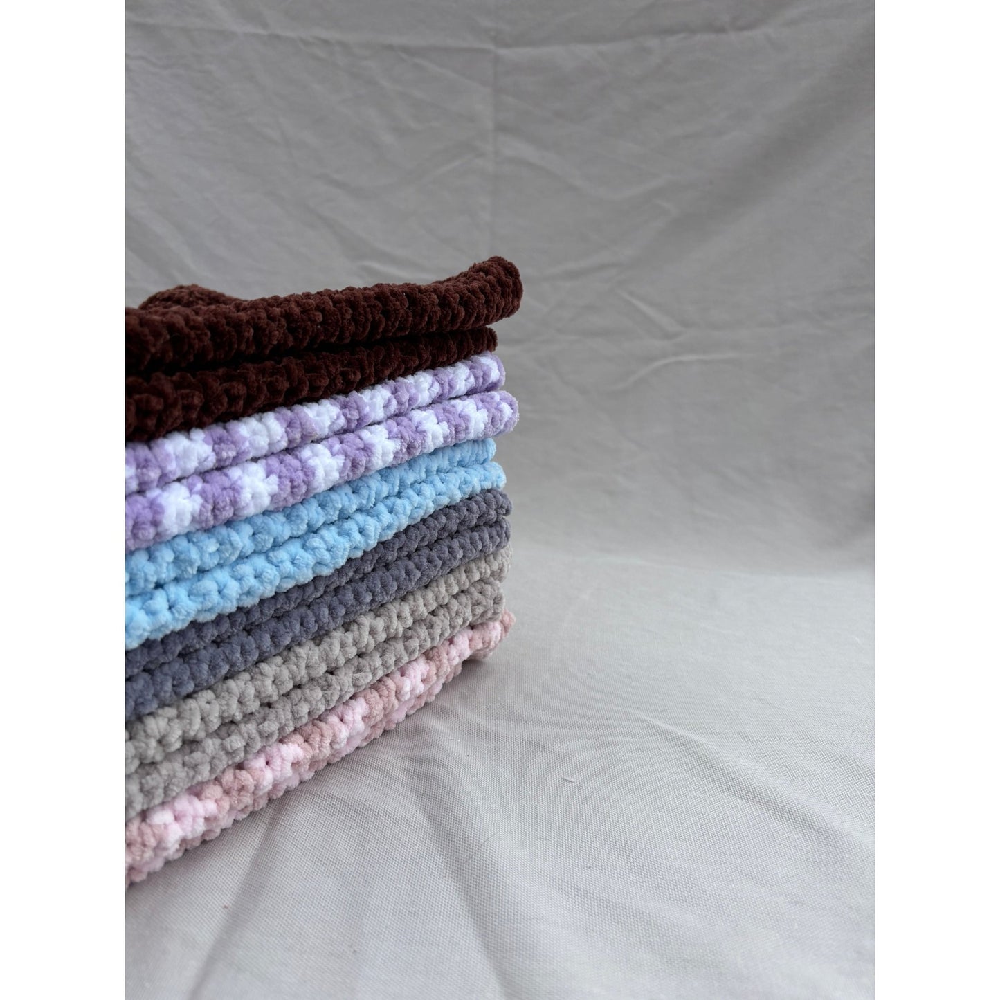 Chunky baby blanket – Handmade in Neutral Tones