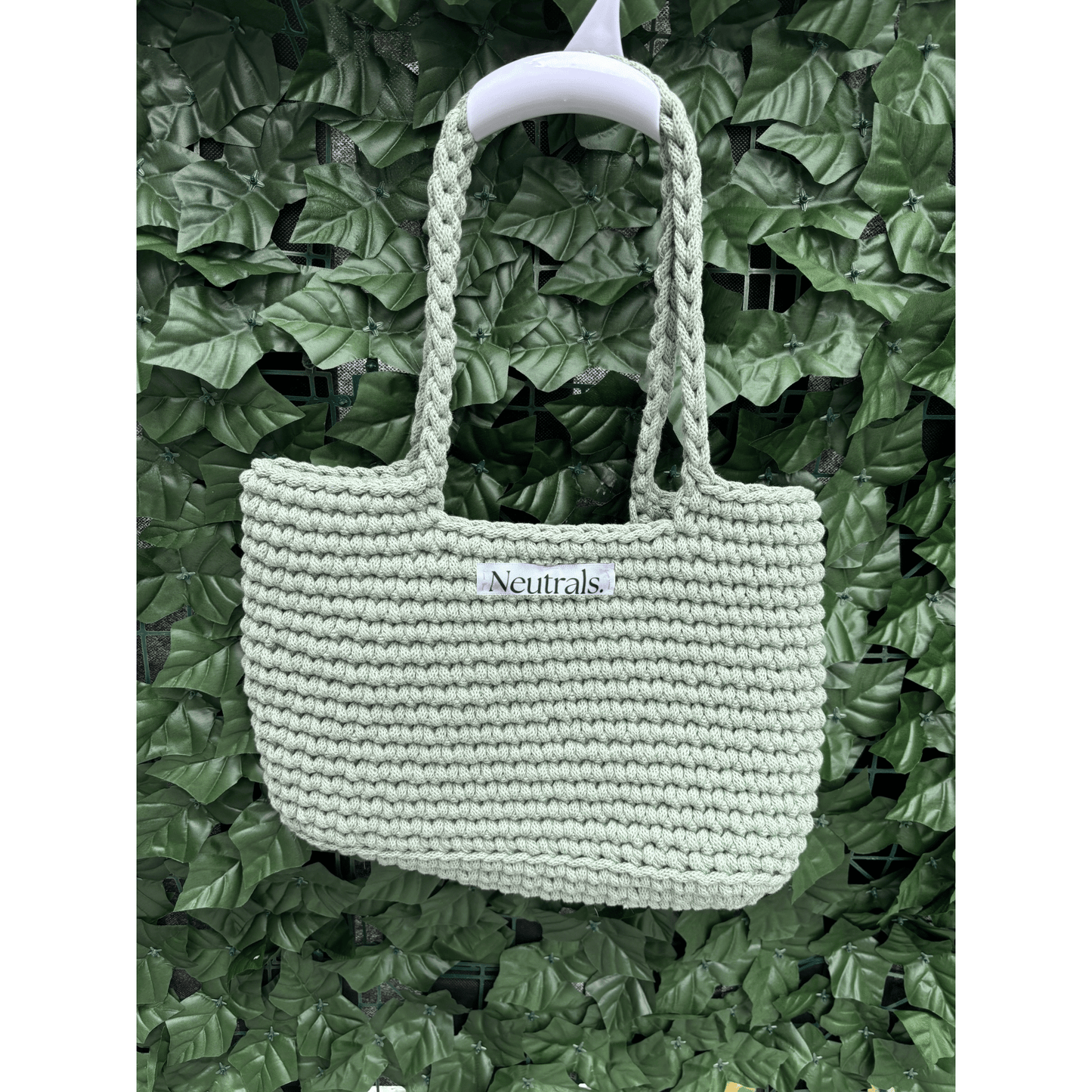 Full size of the sage beach bag so you can see the whole bag