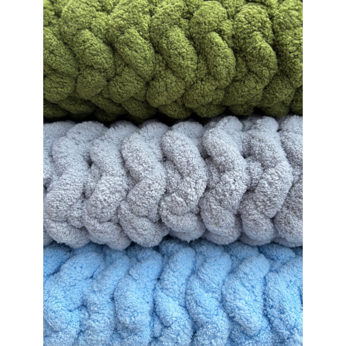 Super Chunky Crochet Blanket – Handmade in Neutral Tones